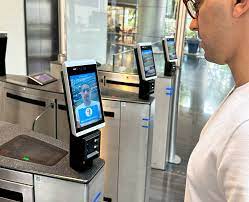 Controle de acesso. Instalação e manutenção contratada para condomínios e empresas.